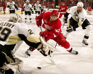 How we Wings fans want to see Darren Helm, after his endless injuries.